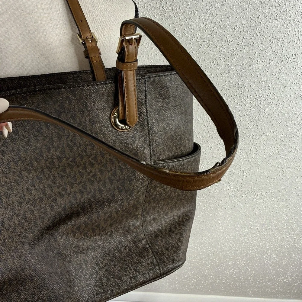 Michael Kors Jet Set Item Large East/West Top Zip Tote Iconic Brown Monogram